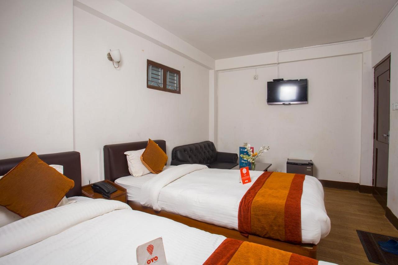 Oyo 104 Hotel Baltic Inn Катманду Екстериор снимка